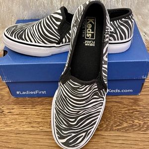KEDS Women's Double Decker Zebra Slip-On Sneakers Shoes 6M Black White